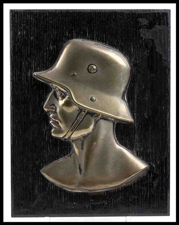 GERMANIA, III Reich
Bassorilievo raffigurante soldato tedesco