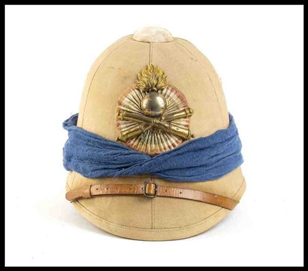ITALIA, Regno
Casco coloniale da ufficiale di Artiglieria