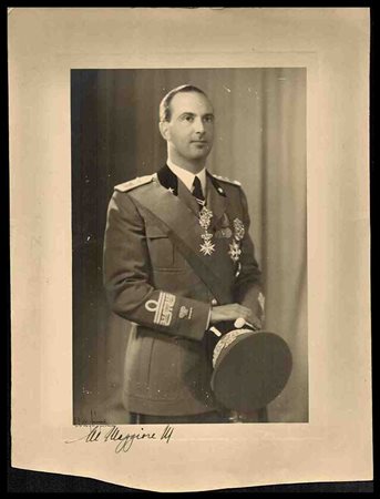 ITALIA, Regno

Foto di Umberto II con dedica parziale