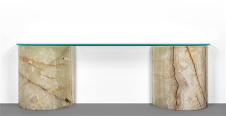 UNA CONSOLE, anni '80. <br>Alabastro, cristallo 