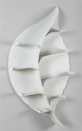 UNA LIBRERIA DA PARETE, anni '80. <br>Lamierino 