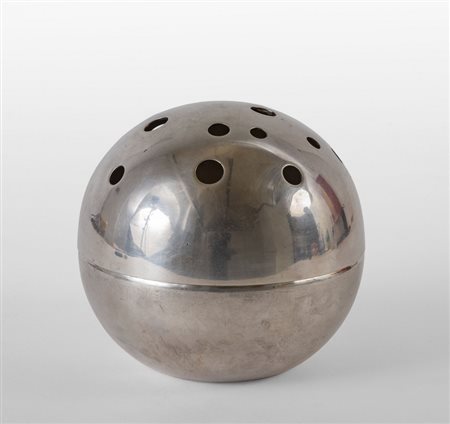 LINO SABATTINI<br>Una sfera portafiori 'Mars' per 