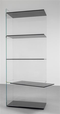 NENDO GLA ITALIA, 2015<br>Una libreria 'Slide'. 