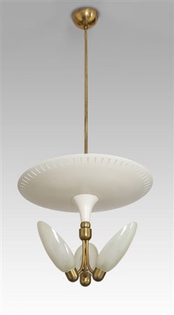 UNA LAMPADA A SOSPENSIONE, anni '50. <br>Ottone, 