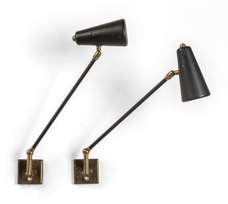  DUE LAMPADE DA PARETE, anni '50. <br>Ottone 