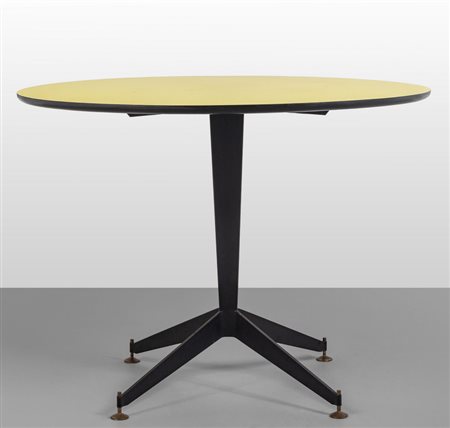 UN TAVOLO, anni '50. <br>Acciaio verniciato, 