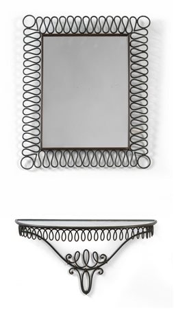 UNA CONSOLE CON SPECCHIO, anni '50. <br>Ottone, 