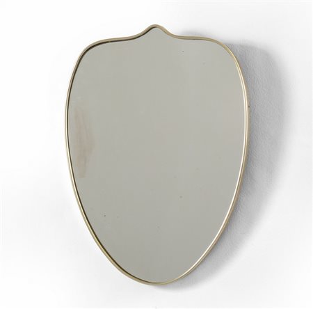  UNO SPECCHIO DA PARETE, anni '50. <br>Alluminio 