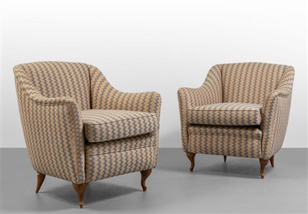 DUE POLTRONE, anni '50. <br>Strutture e gambe in 