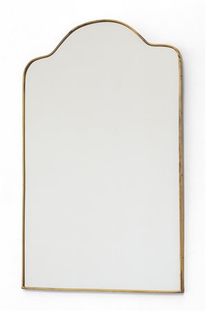 UNO SPECCHIO DA PARETE, anni '50. <br>Ottone, 