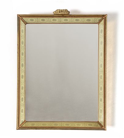 UNO SPECCHIO DA PARETE, anni '50. <br>Ottone 