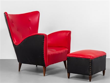 UNA POLTRONA E UN POGGIAPIEDI, anni '60. 