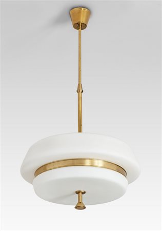 UNA LAMPADA A SOSPENSIONE, anni '60. <br>Ottone 