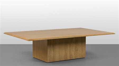 UN TAVOLINO, anni '70. <br>Travertino. <br>Cm 35 