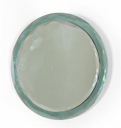 UNO SPECCHIO DA PARETE, anni '70.<br>Cristallo 