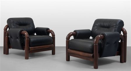  DUE POLTRONE, anni '70 <br>Legno di olmo, parti 