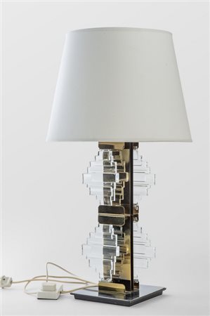 UNA LAMPADA DA TAVOLO, anni '70. <br>Acciaio 