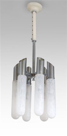 LEUCOS <br>Un lampadario, anni '70. <br>Ottone 