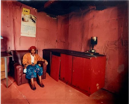 Zwelethu MTHETHWA (né en 1960) Sans titre, 1998/1999 Photo couleur, numéro...