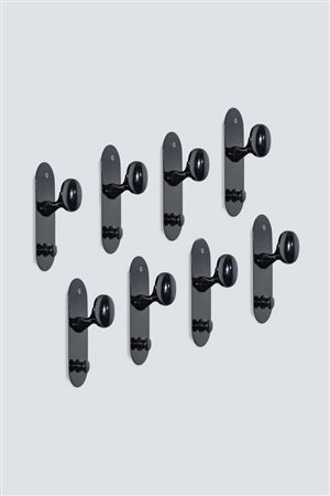 LUIGI CACCIA DOMINIONI<BR>Otto appendiabiti mod. Super