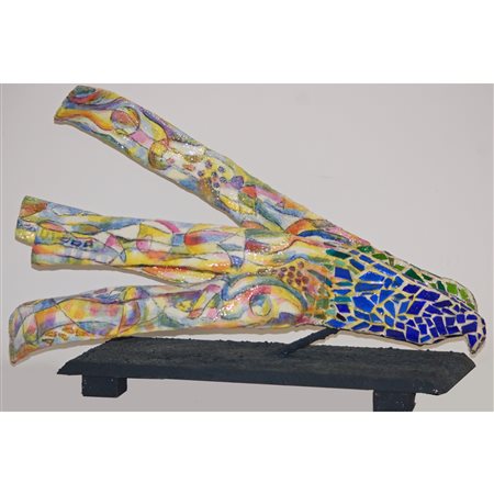 GENTILE POLO ARIA (2021) ACRILICI/EPOSSIDICI E VETRI VERDI E BLU SU GESSO 40X20X60