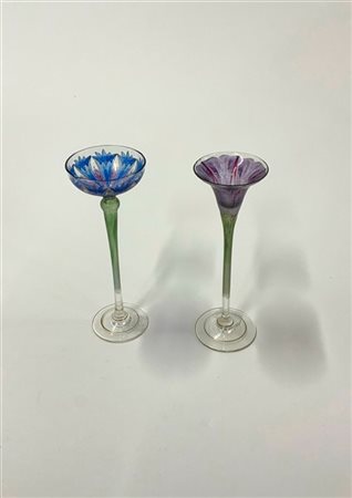 Manifattura di Murano
Lotto di due piccoli calici in vetro soffiato con fusti e