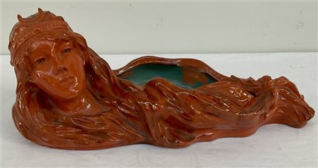 Grande centrotavola Art Nouveau in terracotta smaltata in marrone sottovetrina