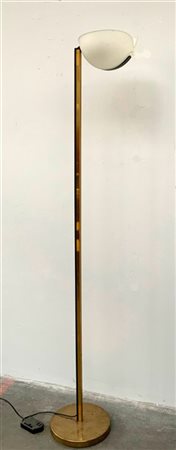 Lampada da terra con struttura in metallo dorato e verniciato nero, diffusore i