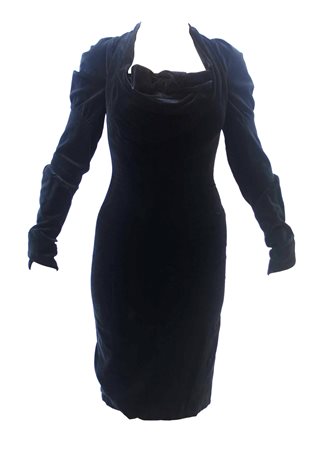 Vivienne Westwood BOW DRESS Description: Black velvet lining tight dress with...