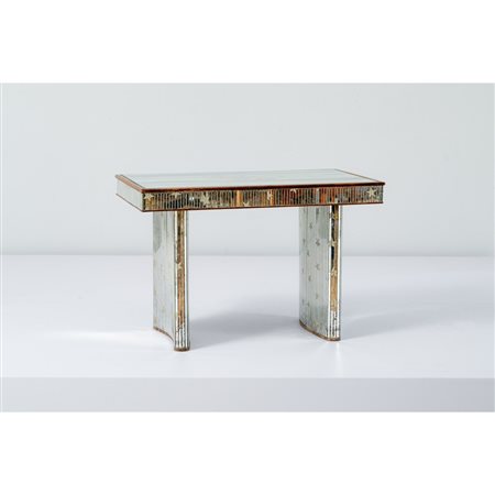 PRODUZIONE ITALIANA 1940 ca., Tavolo basso