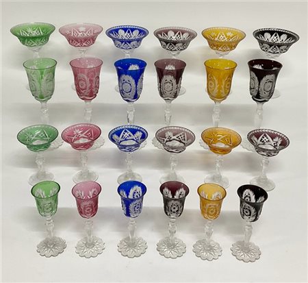 Manifattura di Boemia. Lotto di ventiquattro diversi calici e coppe in cristall