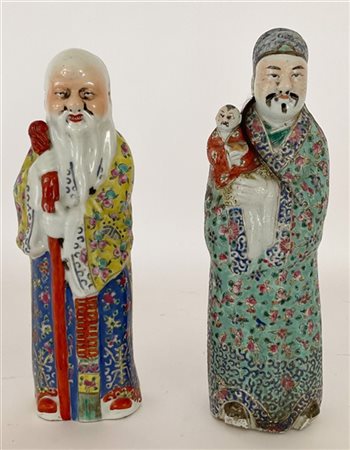 Due figure orientali in porcellana Famiglia Rosa raffiguranti saggi
Cina, secol