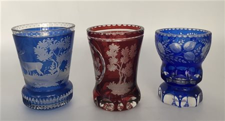 Manifattura di Boemia. Lotto composto da tre diversi bicchieri in cristallo pol