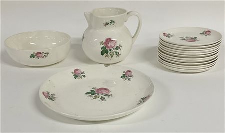 Manifattura di Laveno. Parte di servizio in ceramica decorato a roselline polic