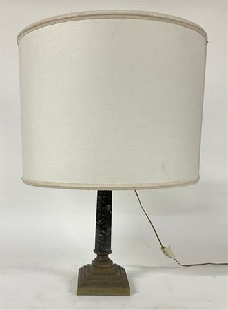 Lampada da tavolo in vetro soffiato, marmo e ottone (h. cm 49) (difetti) montat