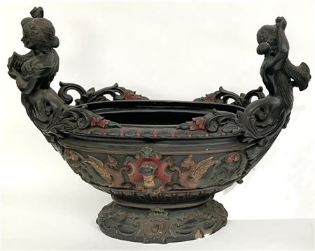 Manifattura austriaca, J. Maresch, fine secolo XIX. Centrotavola in terracotta