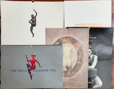 Lotto composto da dodici calendari Pirelli di diverse annate e formati
(lievi d