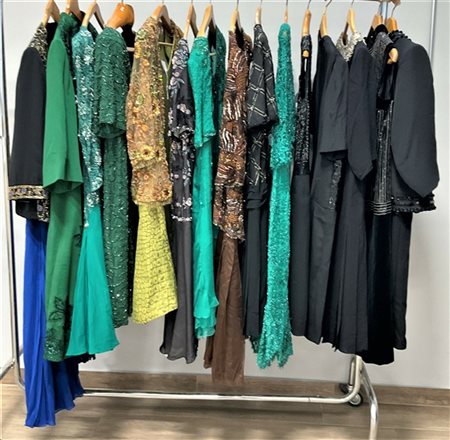 MARIA TERESA MERLO e anonimi
Lotti di quindici vestiti principalmente in seta,