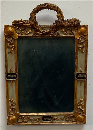 Specchiera con cornice in legno e stucco laccato e dorato a doppio ordine con a