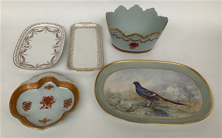 Manifatture diverse, lotto composto da un rinfrescatoio e quattro vassoi di for