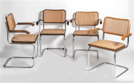 MARCEL BREUER Quattro sedie con struttura in metallo cromato e seduta in...