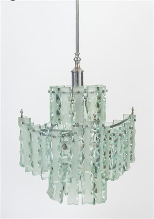 FONTANA ARTE (Attribuito) Lampadario con struttura in metallo e applicazioni...