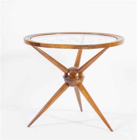 CESARE LACCA (Attribuito) Tavolino da salotto in legno con piano in vetro....