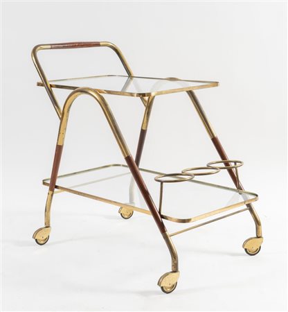 Carrello porta bottiglie con struttura in ottone, dettagli in radica e piani...
