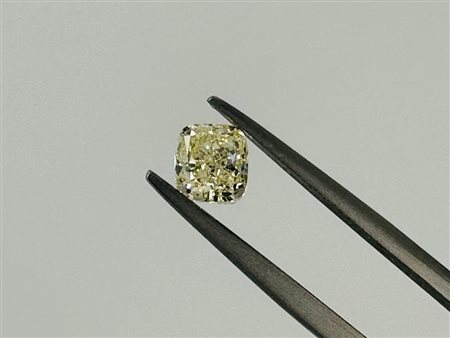 DIAMANTE 0,9 CT COLORE FANCY GIALLO CHIARO PUREZZA SI2 - TAGLIO CUSCINO -...