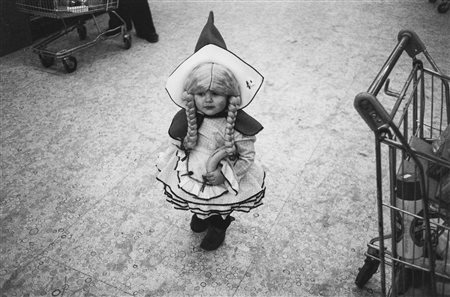 Giorgio Colombo (1945)  - Milano, supermercato di Viale Papiniano, 1978
