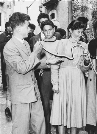 Sandro Vespasiani (XX sec.)  - Festa dei Serpari, Cocullo, Abruzzo, 1950