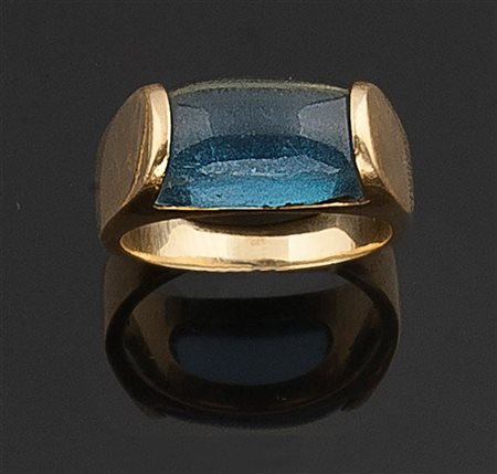 BULGARI Anello in oro giallo, firmato "Bulgari", con topazio taglio cabochon...