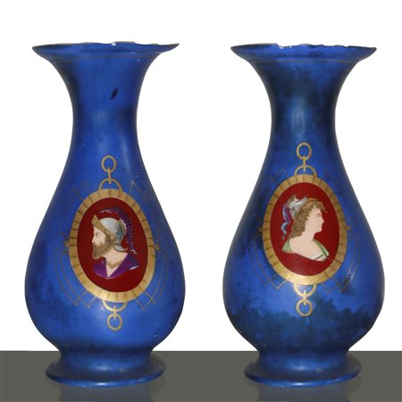 Coppia di vasi in porcellana Royal Blue, 19° secolo 