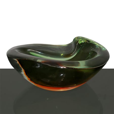 Posacenere in vetro pesante nei toni del verde